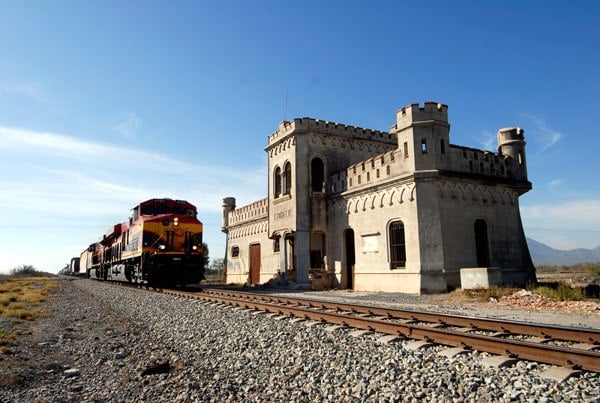 Candela Coahuila 281 Tren Castillo